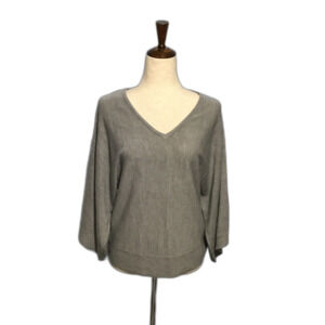 Gray Ribbed V-Neck 3/4 Sleeve Women's Knit Sweater